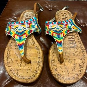 Size 8 Sam and Libby thonged sandals